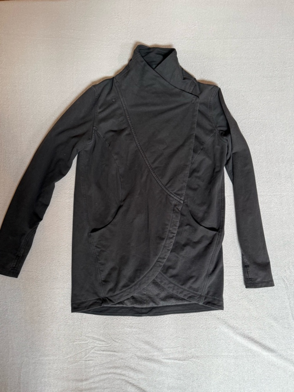Lululemon Coast Wrap II Womens Jacket Black Long Sleeve Pockets Logo 10